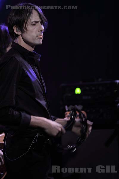 BRETT ANDERSON - 2010-02-05 - PARIS - Divan du Monde - 